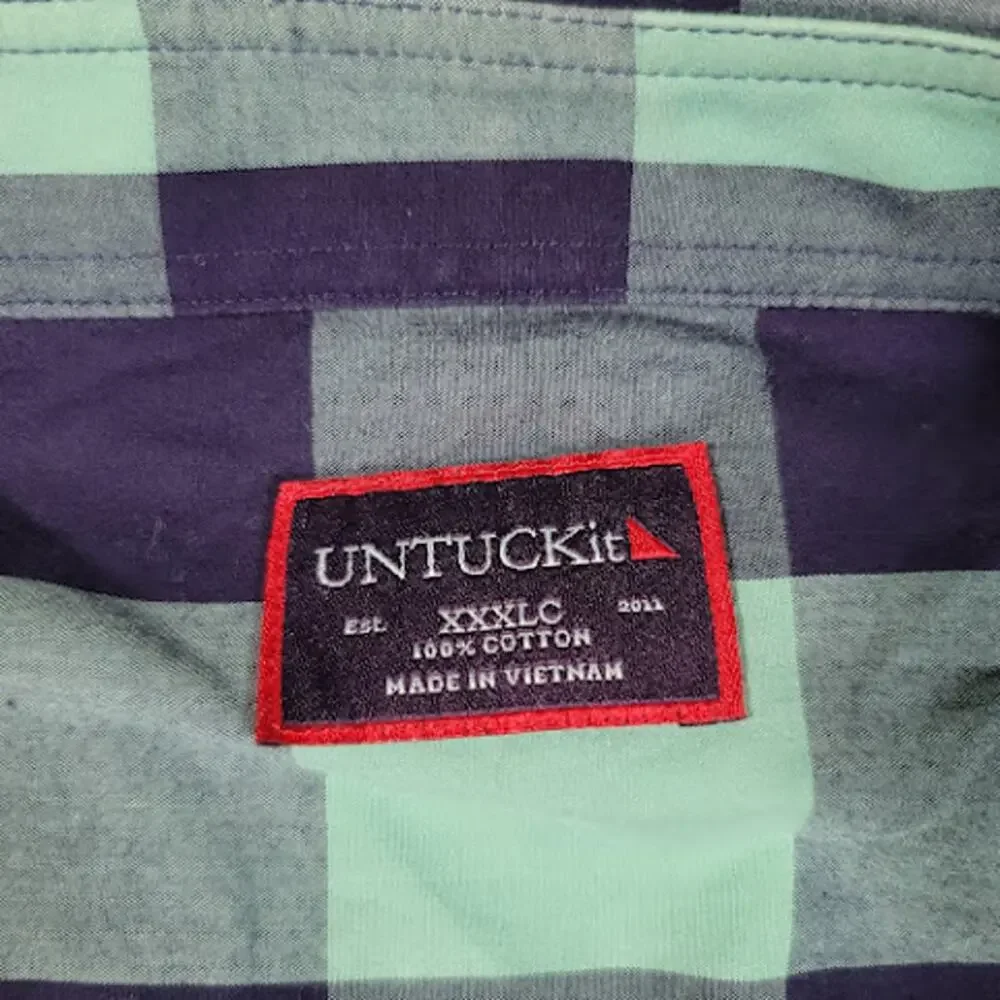 UNTUCKit- Green/blue plaid button up- size XXXLC - Picture 7 of 7